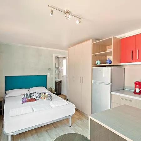 Κάμπινγκ Armenistis &