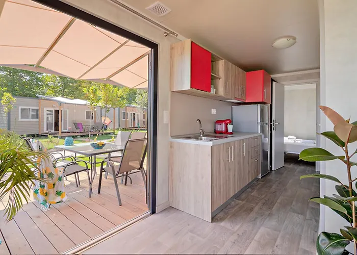 Armenistis Mediterranean Camping Village キャンプ場 *