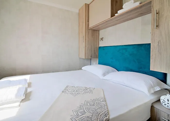 Armenistis Mediterranean Camping Village * サルティ