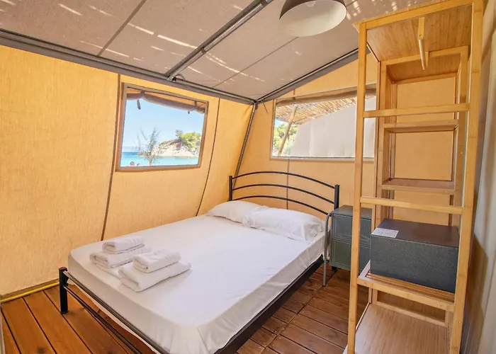 Armenistis Mediterranean Camping Village * サルティ