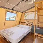 Armenistis Mediterranean Camping Village * Sarti