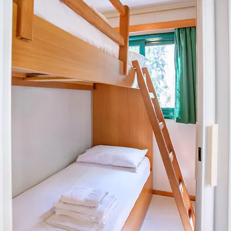 Armenistis & سارتي