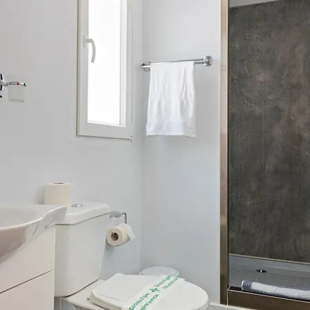 Armenistis & مكان تخييم سارتي