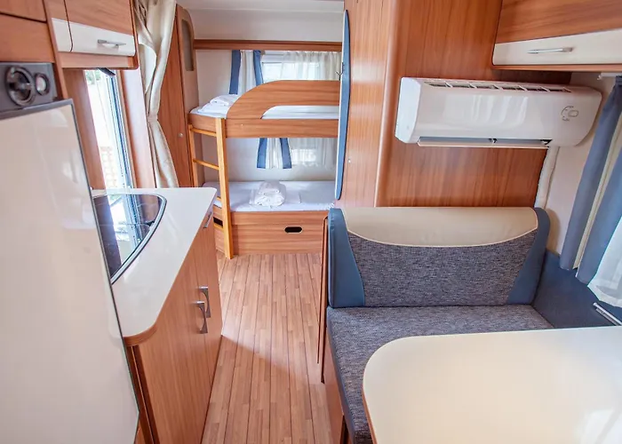 Armenistis & Camping *