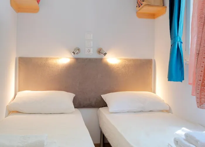 Armenistis & Camping *