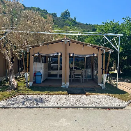 Armenistis Mediterranean Village Kemp