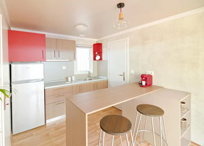 Armenistis & Camping *