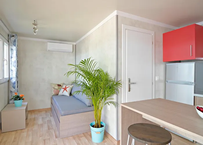 Armenistis & Camping